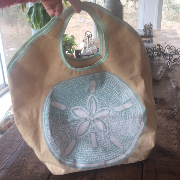 Mud Pie Handbags - Mud Pie sand dollar pool/beach tote bag